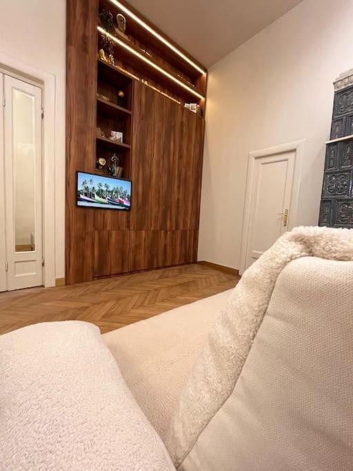 Littlehouse- Entire Property For Maximum 4 People Βουκουρέστι Εξωτερικό φωτογραφία