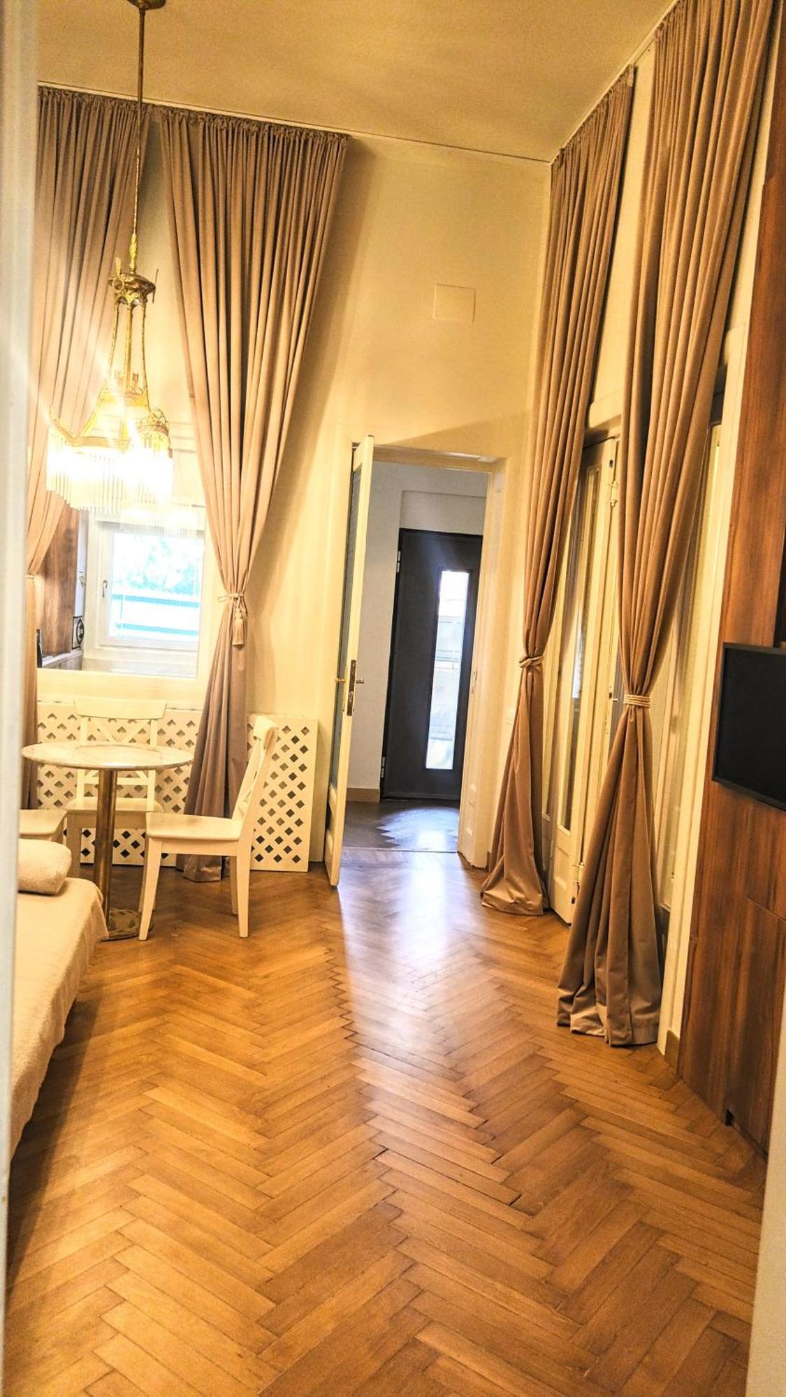 Littlehouse- Entire Property For Maximum 4 People Βουκουρέστι Εξωτερικό φωτογραφία